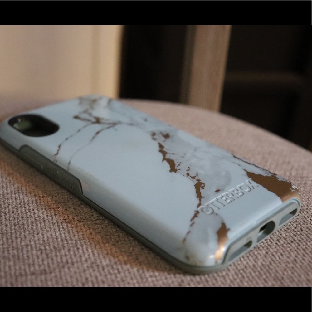 Otter box iPhone X case